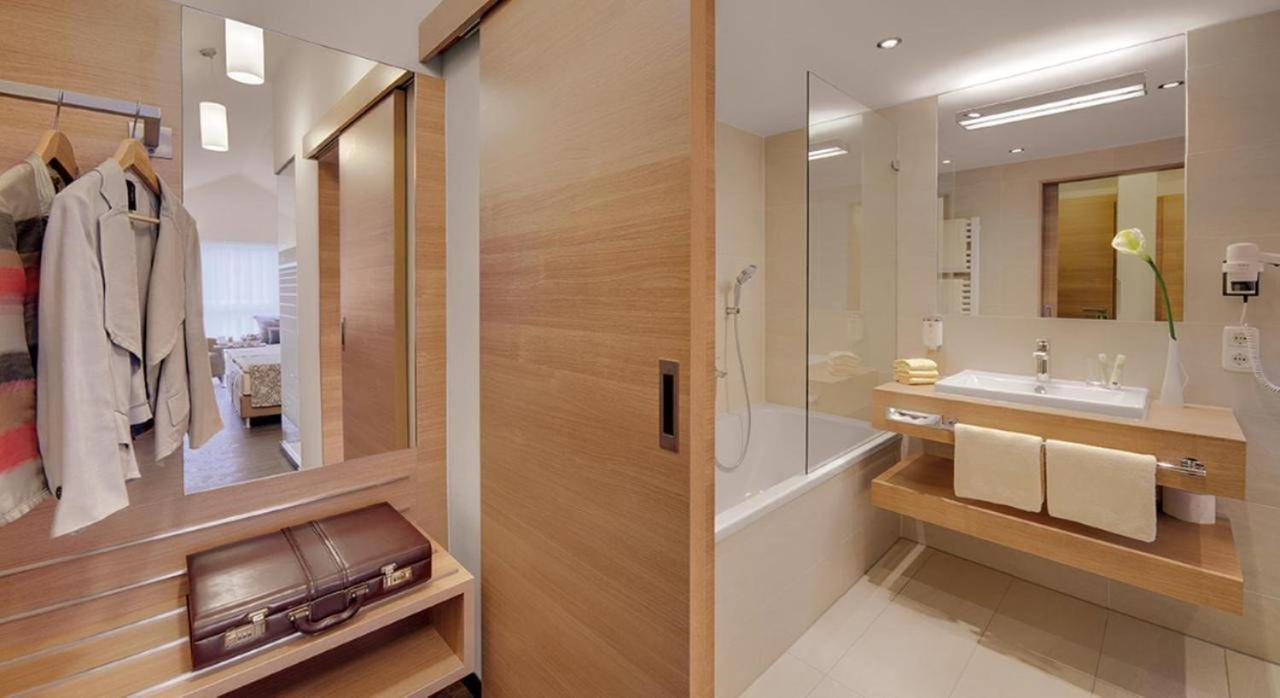 Hotel Holl 쇼네우 외부 사진