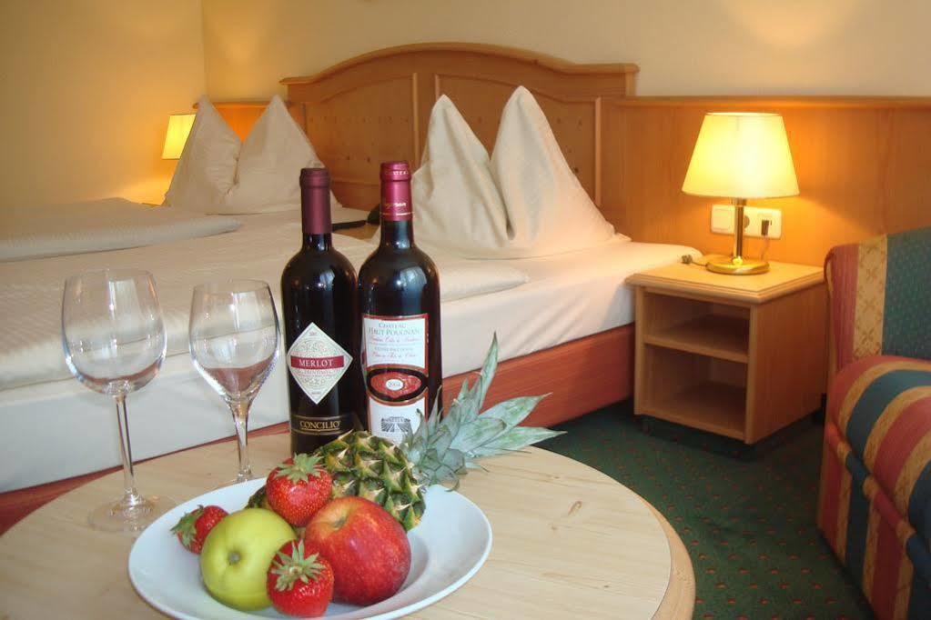 Hotel Holl 쇼네우 외부 사진